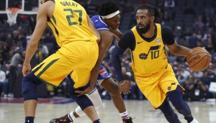  哈利伯顿妙传串联全队，国王大胜马刺止连败  