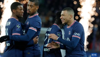 巴黎圣日耳曼主场大胜，里昂遭遇三连败  