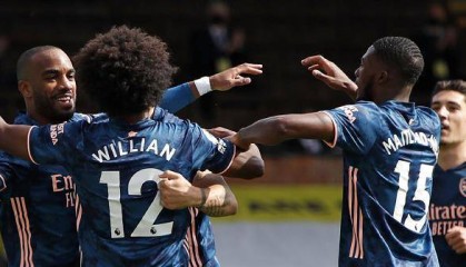  加布里埃尔头槌制胜，阿森纳险胜埃弗顿