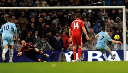  博洛尼亚老辣沉稳，红军军团客场智取三分稳扎稳打