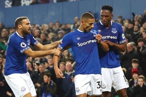  加克波英超首球助埃弗顿终结连败  