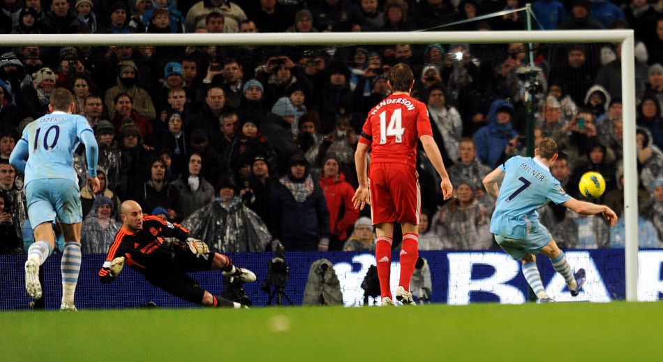  博洛尼亚老辣沉稳，红军军团客场智取三分稳扎稳打